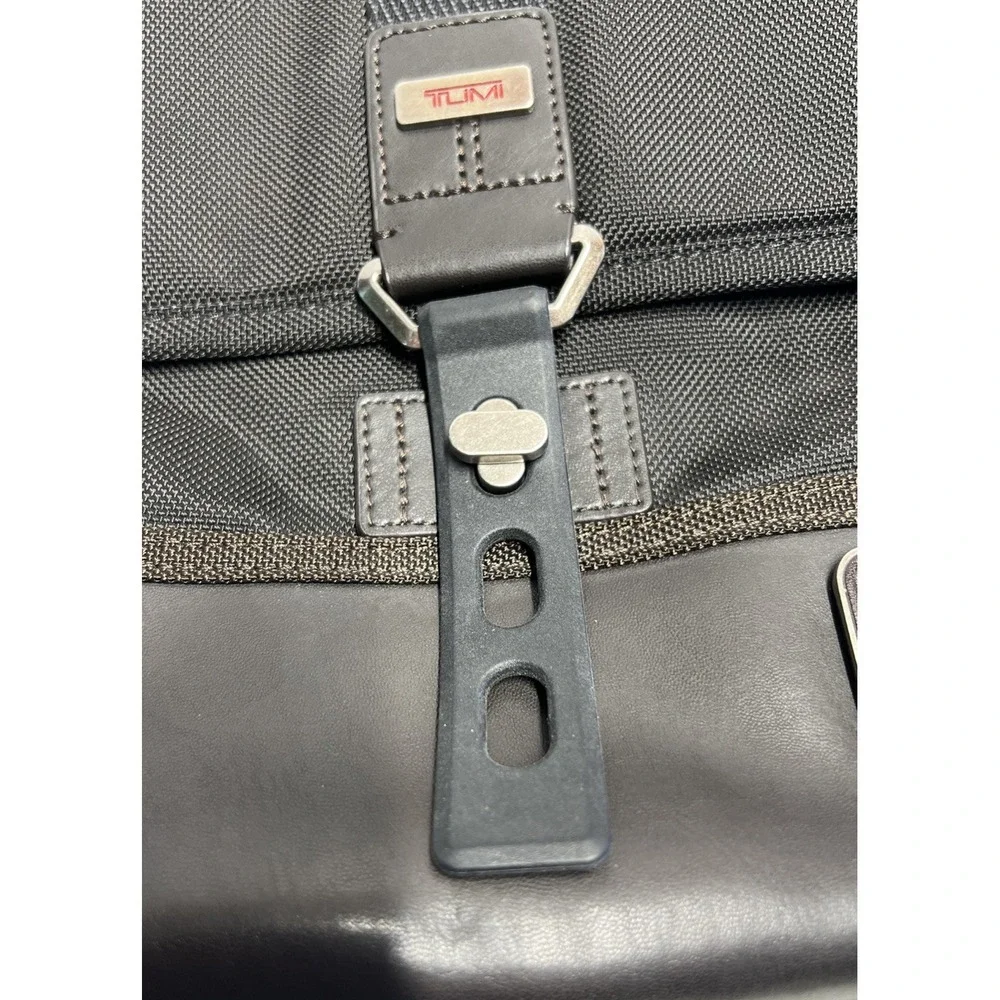 TUMI ALPHA BRAVO Shoulder Bag ANNAPOLIS ZIP FLAP HICKORY 222304HK2